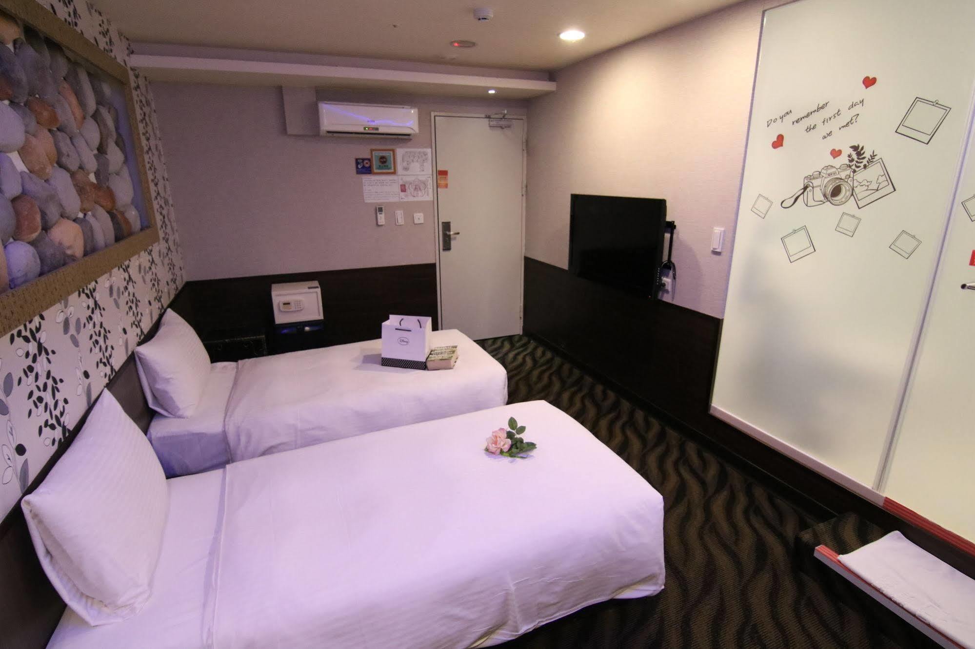 Starry Night Hotel Taipei Esterno foto
